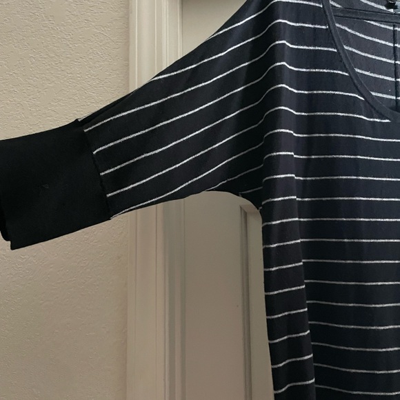 Torrid 3 Black white striped Side Drawstring Pullover  3/4 Sleeve Sweater - Picture 4 of 5